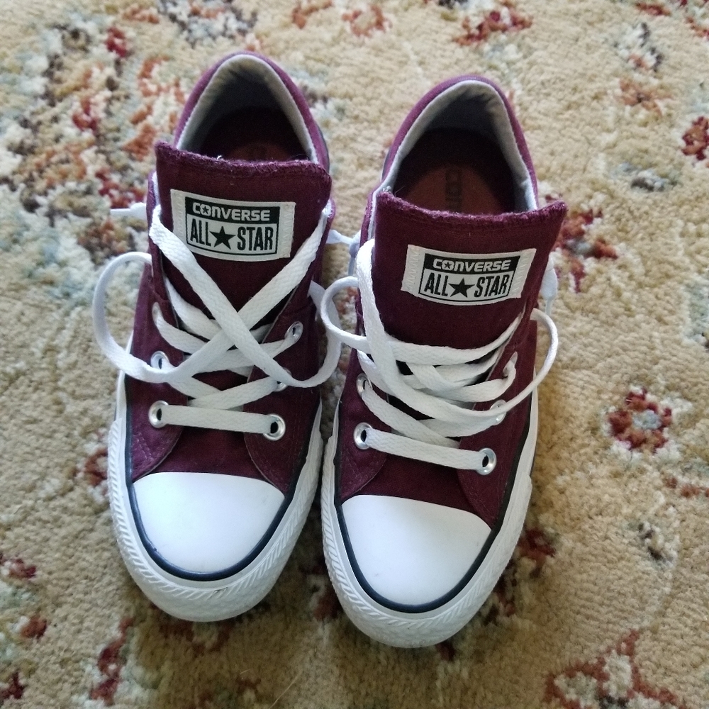 Converse size 6